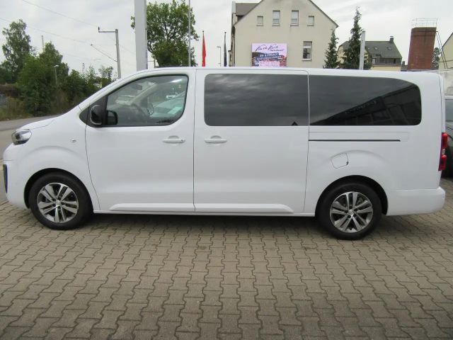 Peugeot Traveller