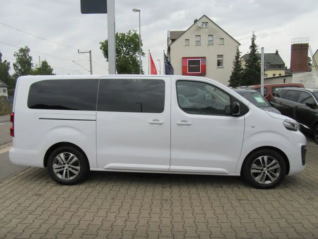 Peugeot Traveller