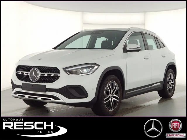 Mercedes-Benz GLA 200 2021 Benzine