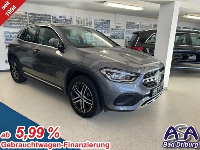 Mercedes-Benz GLA 200 2021 Benzine