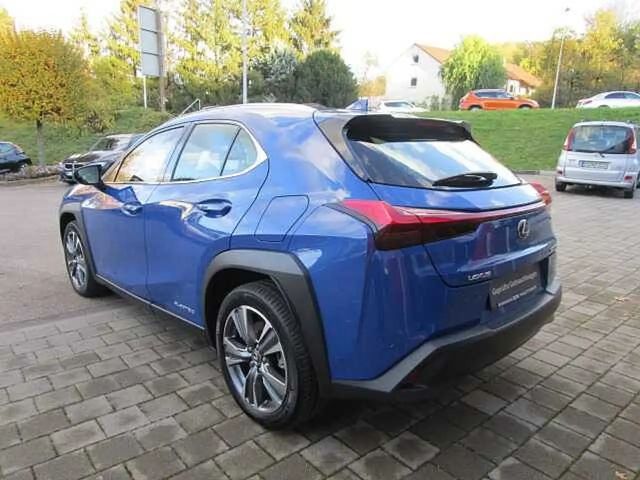 Lexus UX 300e