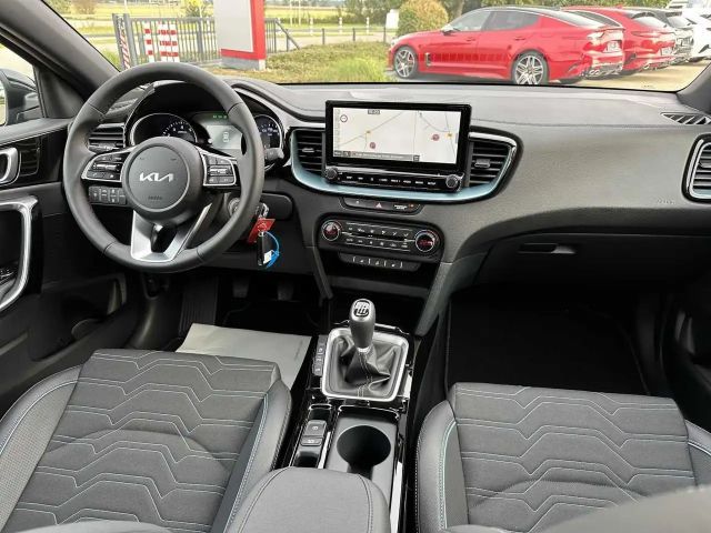 Kia Ceed / cee'd