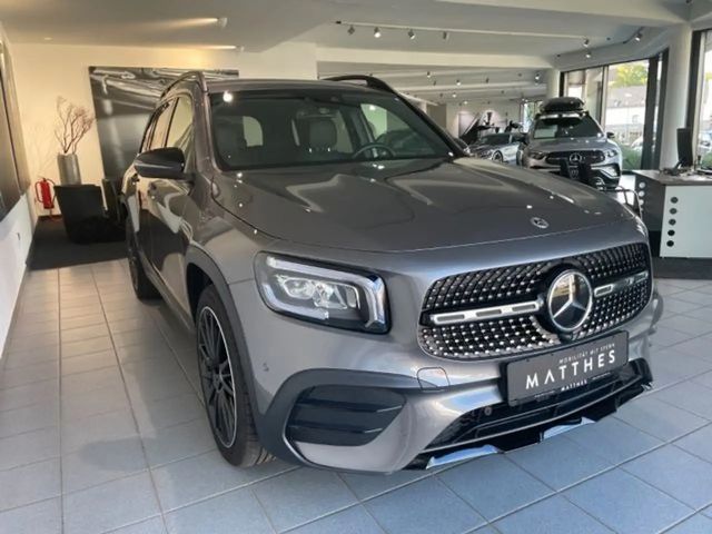 Mercedes-Benz GLB 220