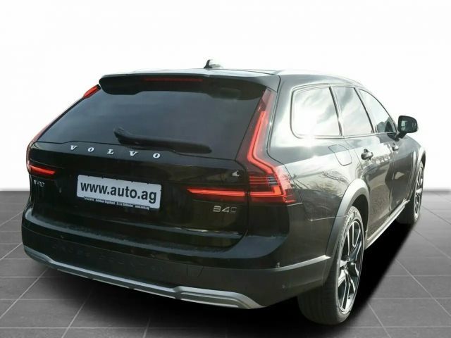 Volvo V90 Cross Country