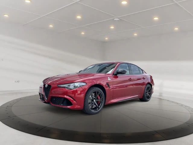 Alfa Romeo Giulia 2023 Benzine