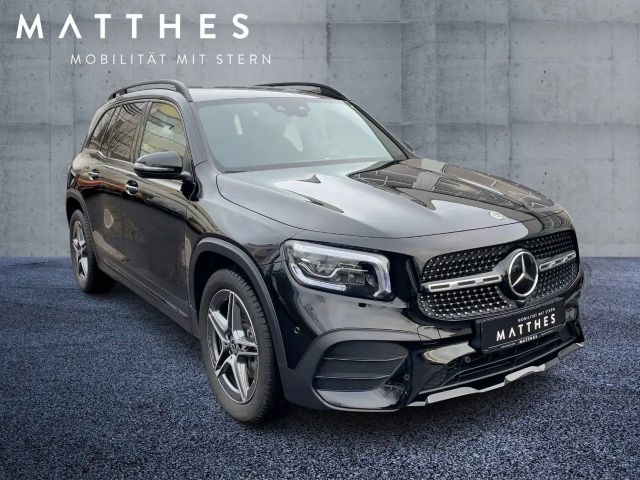 Mercedes-Benz GLB 220