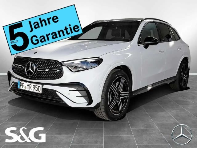 Mercedes-Benz GLC 200 2024 Benzine