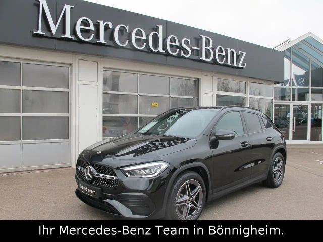 Mercedes-Benz GLA 180 2023 Benzine