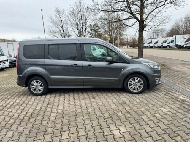 Ford Grand Tourneo