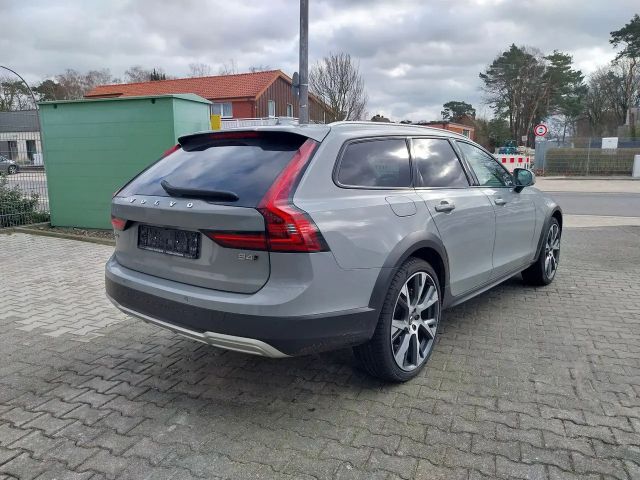 Volvo V90 Cross Country