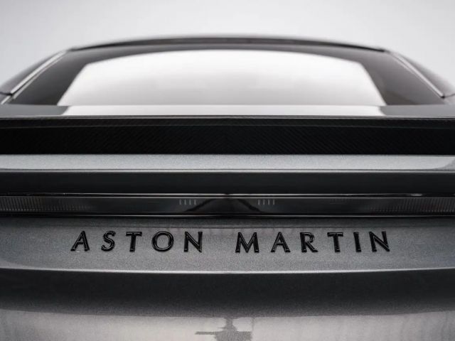 Aston Martin DBS