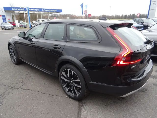 Volvo V90 Cross Country