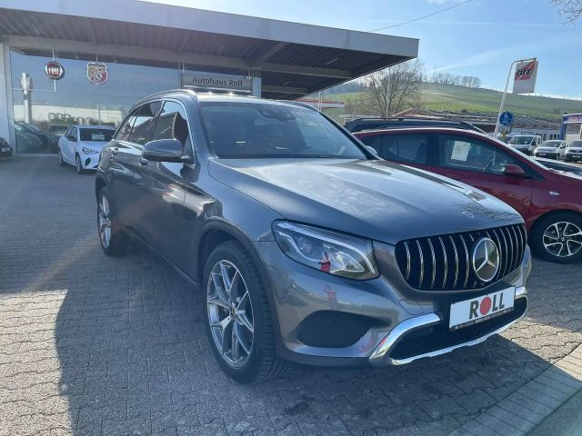 Mercedes-Benz GLC 250 2019 Benzine