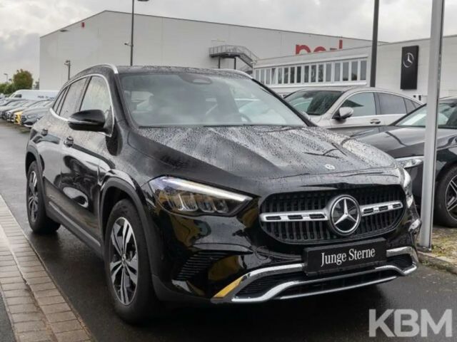 Mercedes-Benz GLA 180