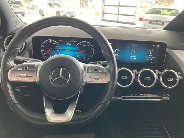 Mercedes-Benz B 220