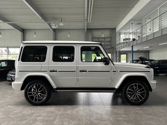 Mercedes-Benz G 500