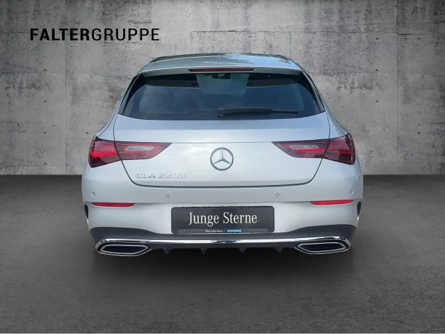 Mercedes-Benz CLA 220