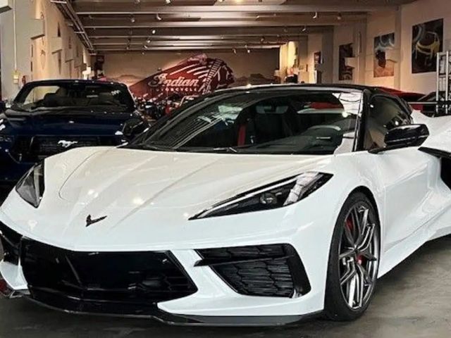 Corvette C8