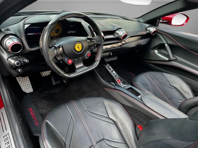 Ferrari 812