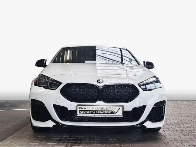 BMW 235