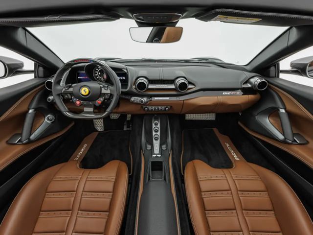 Ferrari 812