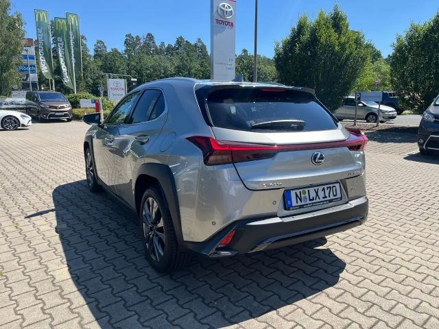 Lexus UX 300e