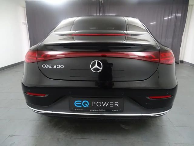 Mercedes-Benz EQE 300