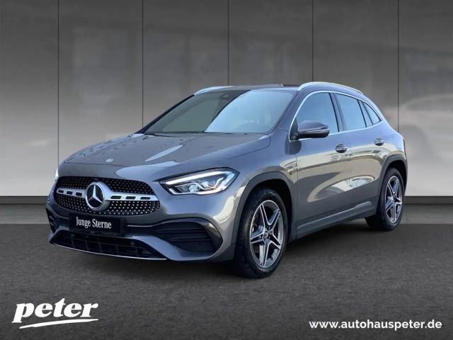 Mercedes-Benz GLA 180 2023 Benzine