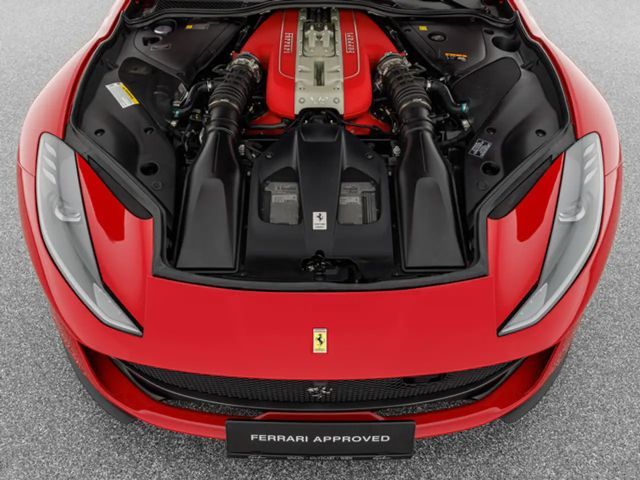 Ferrari 812