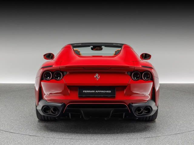 Ferrari 812