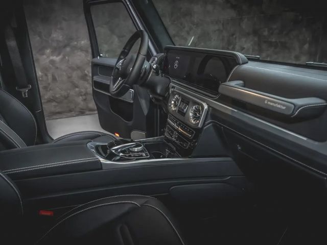 Mercedes-Benz G 500