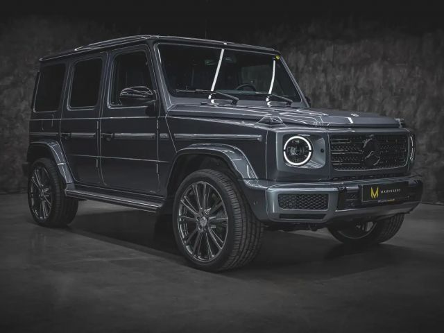 Mercedes-Benz G 500