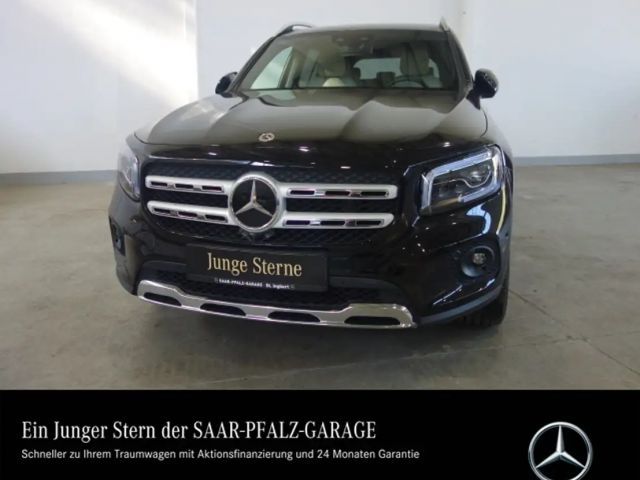 Mercedes-Benz GLB 220