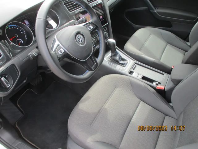 Volkswagen e-Golf