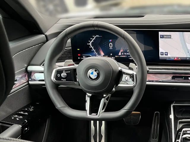 BMW 740