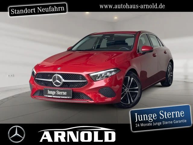 Mercedes-Benz A 220 2023 Benzine