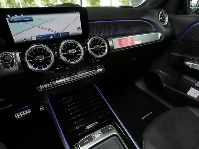 Mercedes-Benz GLB 220