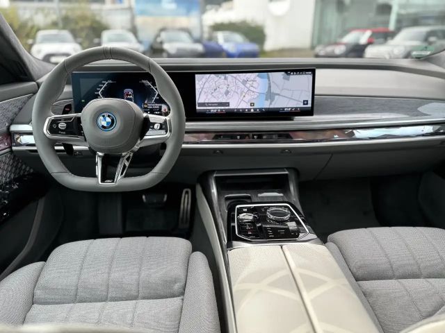 BMW 760