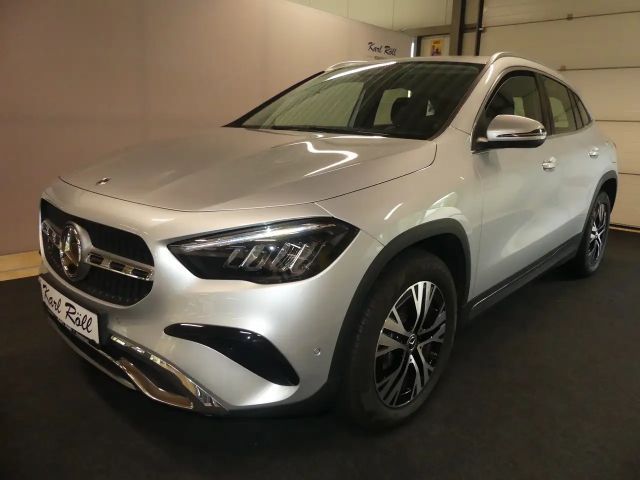 Mercedes-Benz GLA 250 2023 Benzine