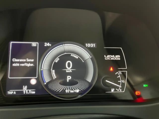 Lexus UX 300e