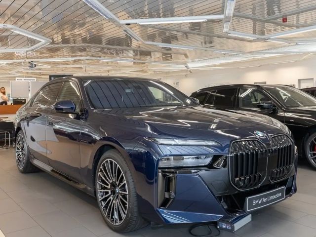 BMW 740