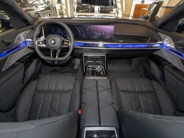 BMW 740