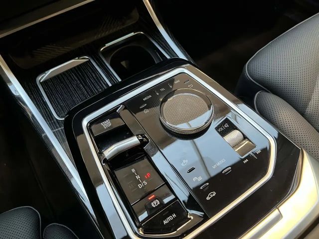 BMW 740
