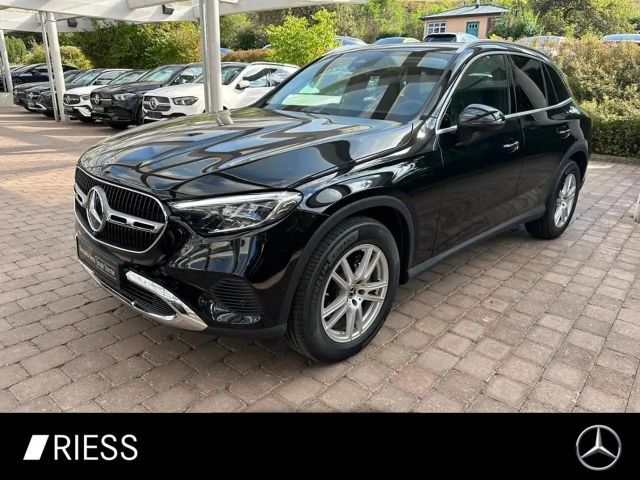 Mercedes-Benz GLC 200 2024 Benzine