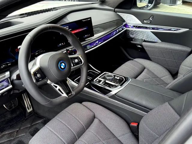 BMW 760