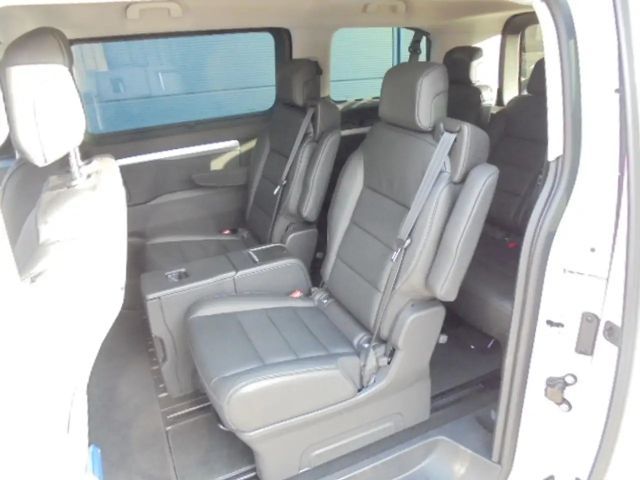 Peugeot Traveller