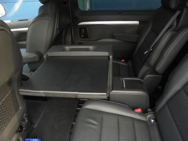 Peugeot Traveller
