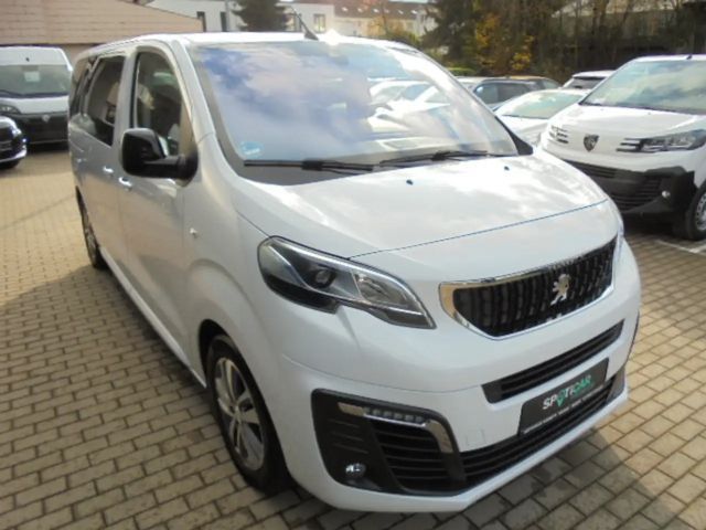 Peugeot Traveller