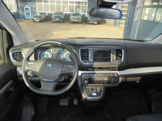Peugeot Traveller