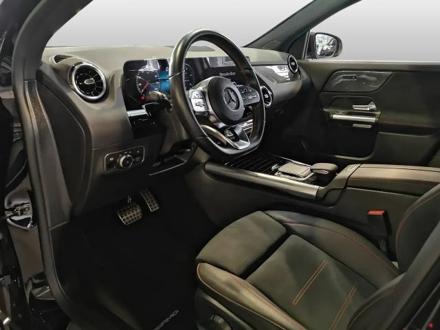 Mercedes-Benz GLA 180